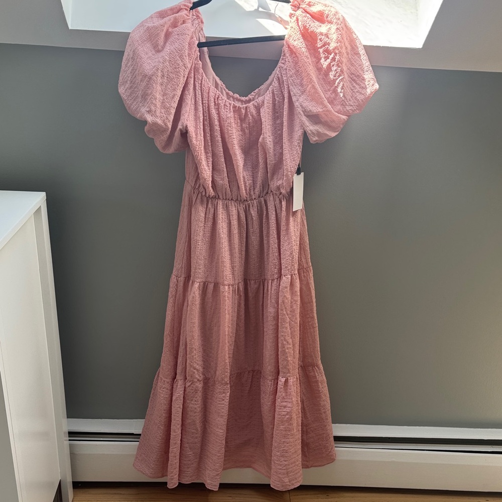 Pink Puff-Sleeve Tiered Dress - Picture 2 of 4